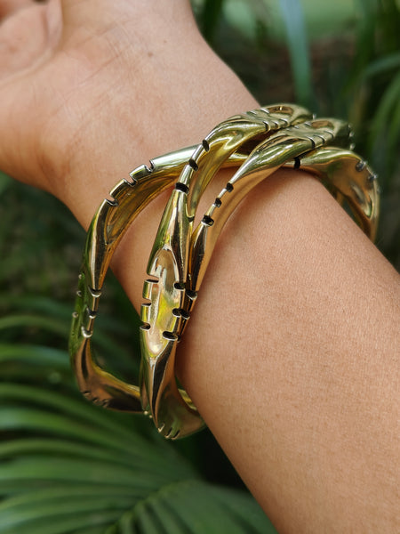 Entangled Square Bangle