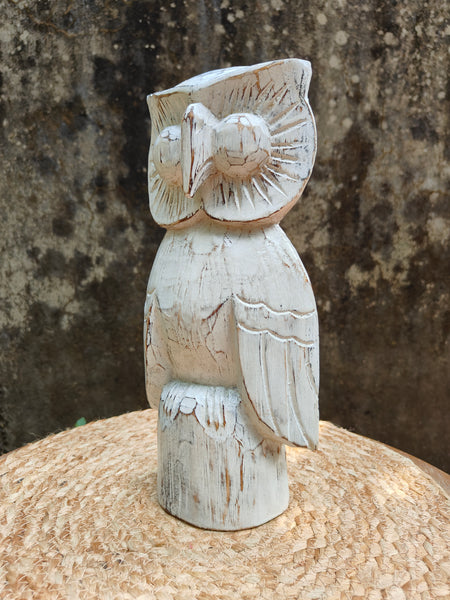 Hoot Statue - White