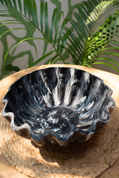 Black/White Scalloped Bowl